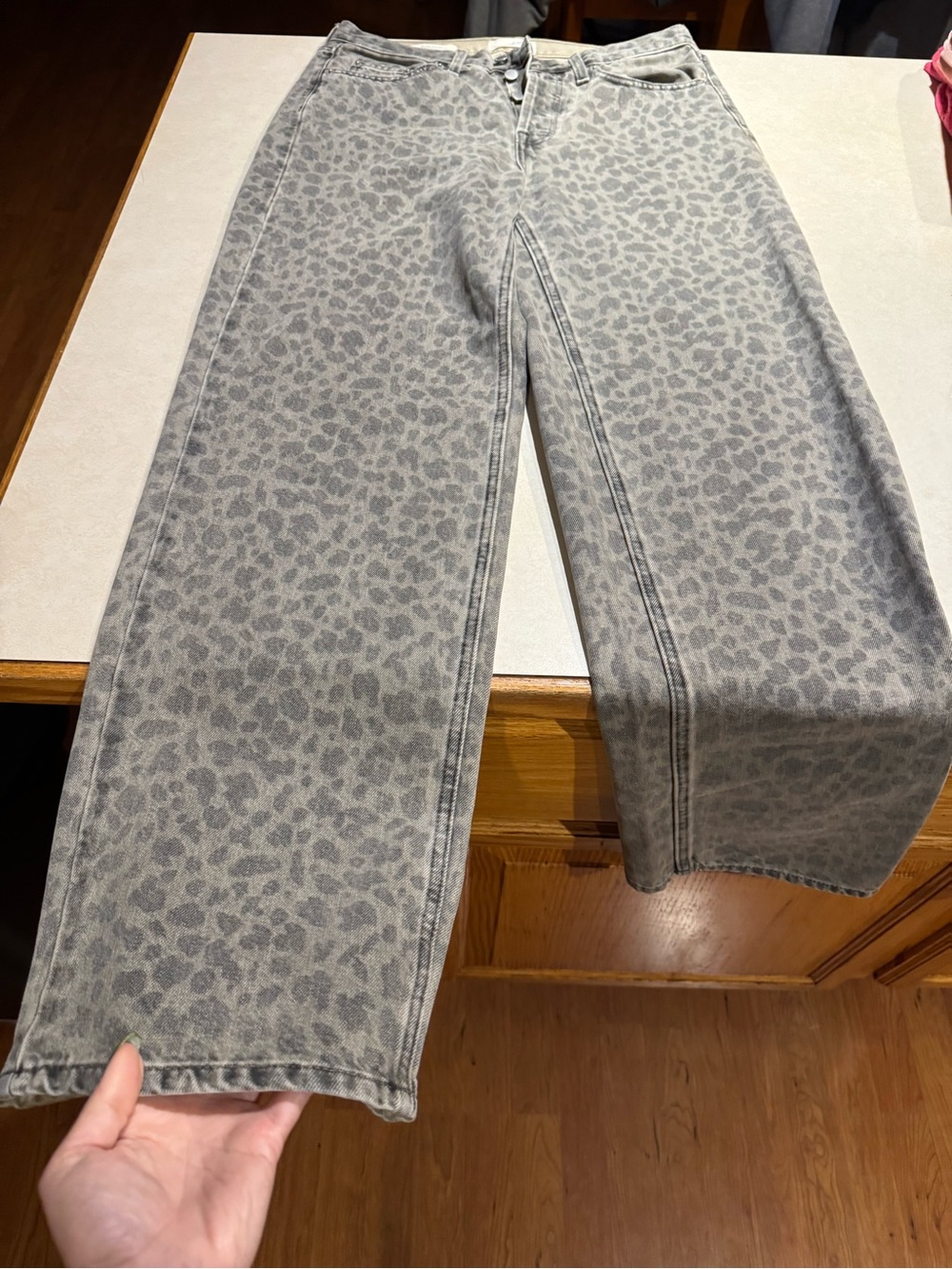 Universal Thread Gray Leopard Print Wide-Leg Jeans